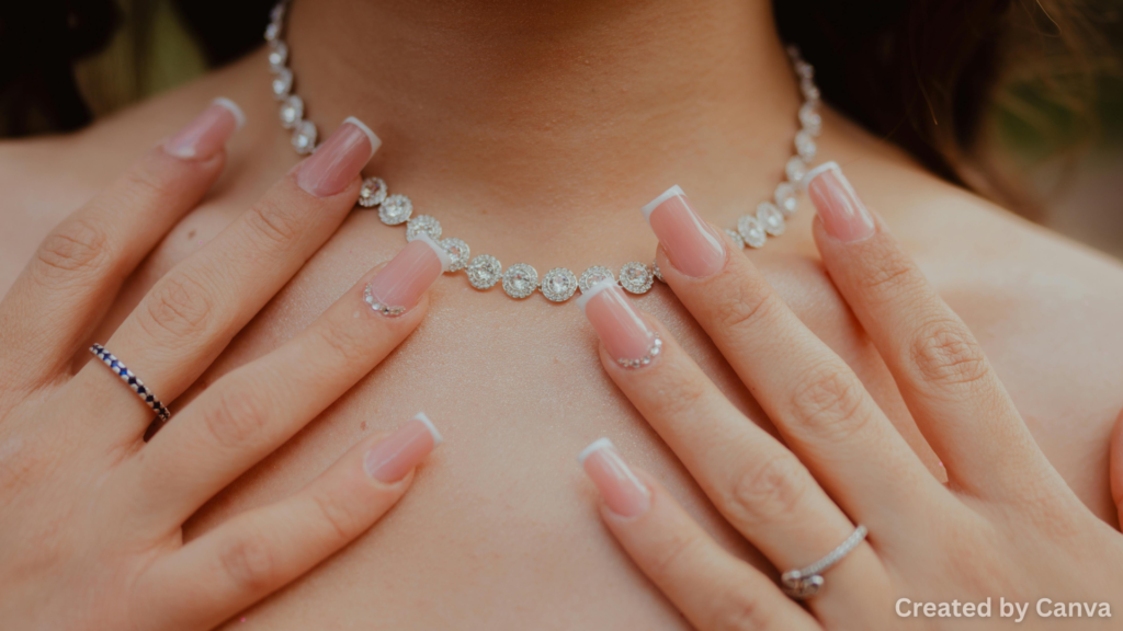 How to Incorporate Vegas’s Glamour Into Your Wedding Jewelry