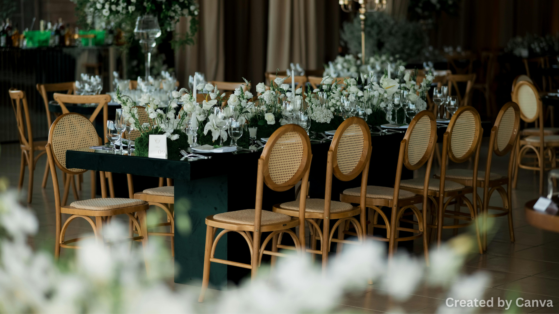 How to Incorporate Vegas’s Nightlife Into Your Wedding Reception