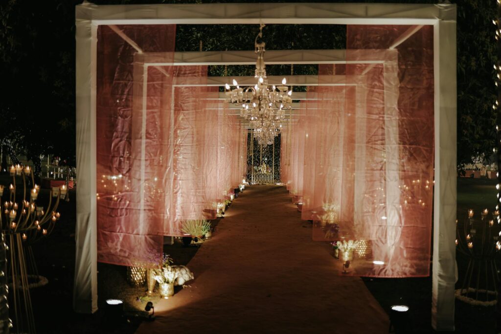 A beautifully decorated vintage glam wedding setup in Las Vegas. — unique wedding themes Las Vegas