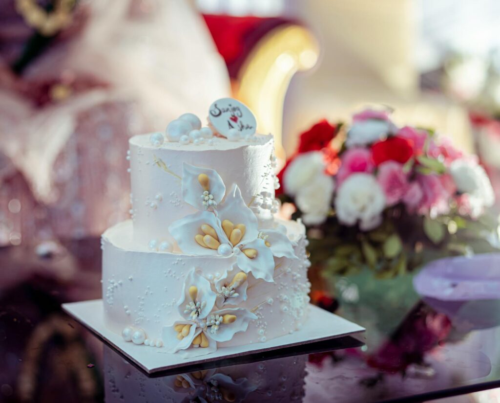 An elegant wedding cake designed with a Las Vegas motif — destination wedding Las Vegas