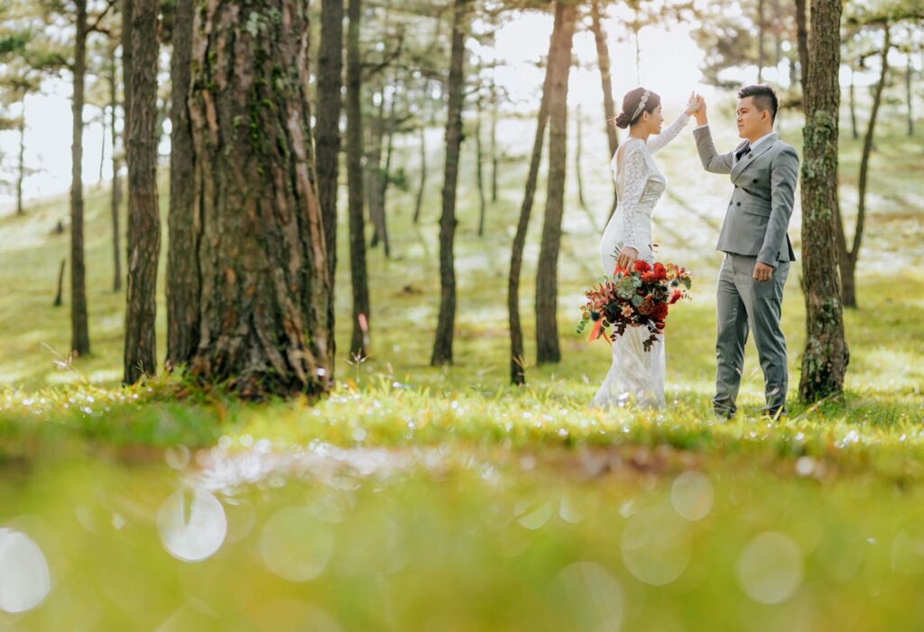 A couple enjoying a budget-friendly outdoor wedding ceremony at a park. — Las Vegas wedding budgeting