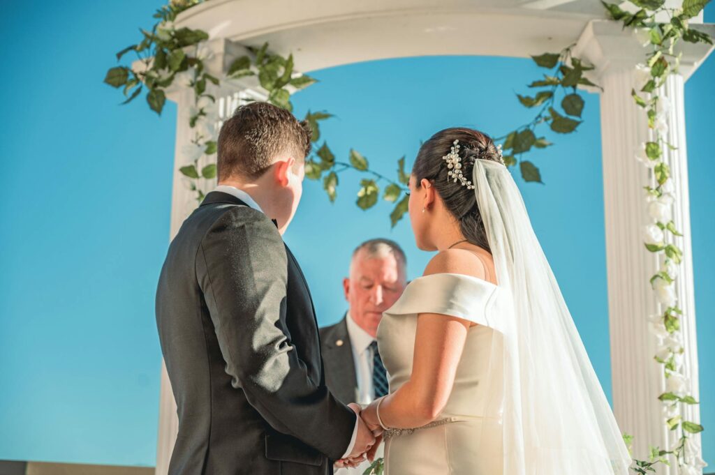A scenic Las Vegas wedding venue setting with an officiant and couple. — Las Vegas wedding officiants
