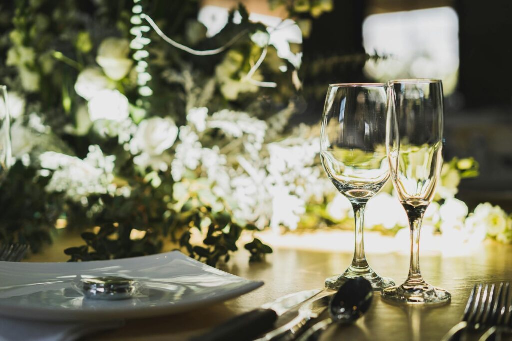 A table setting at an elegant Las Vegas reception — stress-free Las Vegas wedding