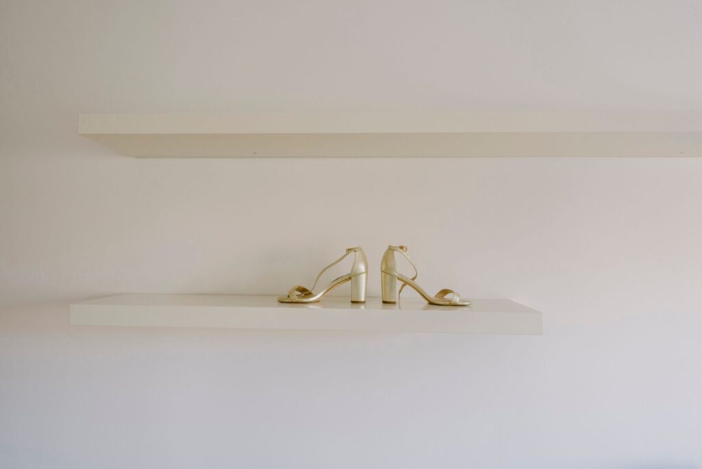 A chic modern minimalist wedding with clean lines, neutral color palettes, and contemporary decor. — Las Vegas wedding t…