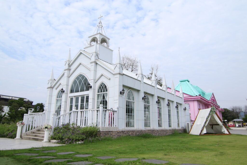 An exterior view of a classic Las Vegas wedding chapel, showcasing its unique architecture.