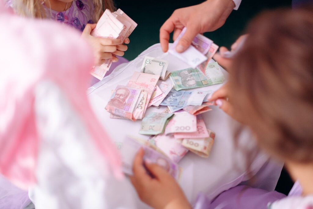 Save Money on Your Las Vegas Wedding: Tips & Tricks