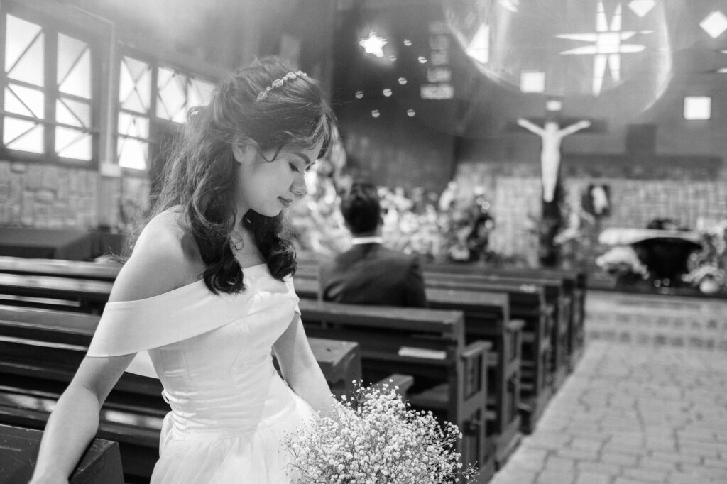 A beautiful Las Vegas chapel adorned with flowers for a wedding ceremony. — Las Vegas wedding packages