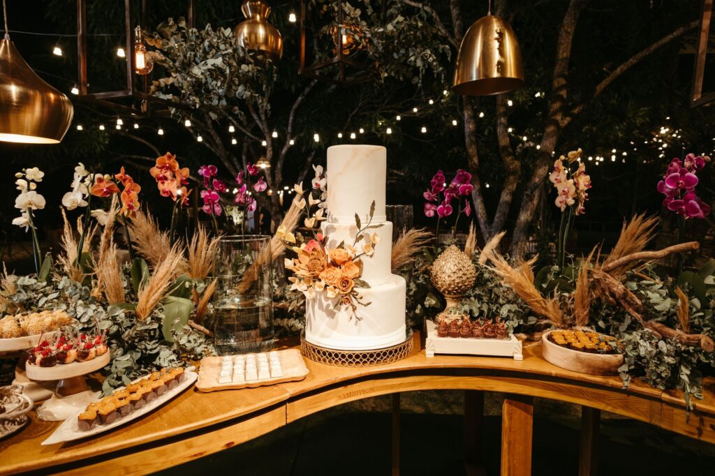 A beautifully arranged wedding cake that reflects the theme of a Vegas wedding. — Las Vegas wedding packages