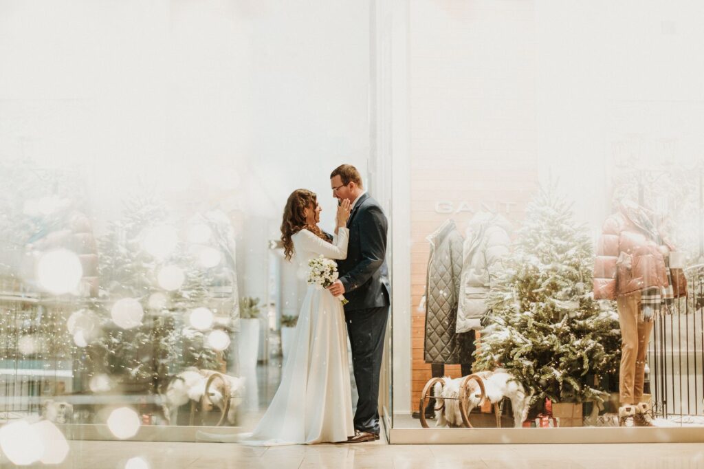 A winter wedding scene featuring holiday decorations in Las Vegas — best time to marry in Las Vegas