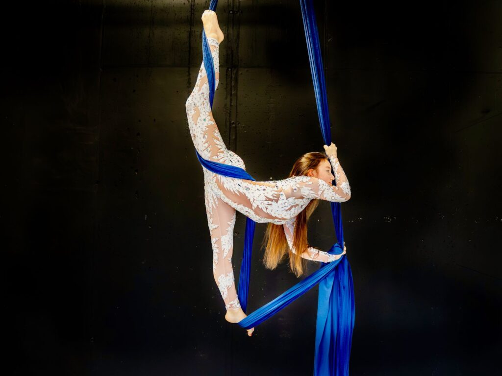 An aerialist performing during a Las Vegas wedding ceremony. — Las Vegas wedding entertainment