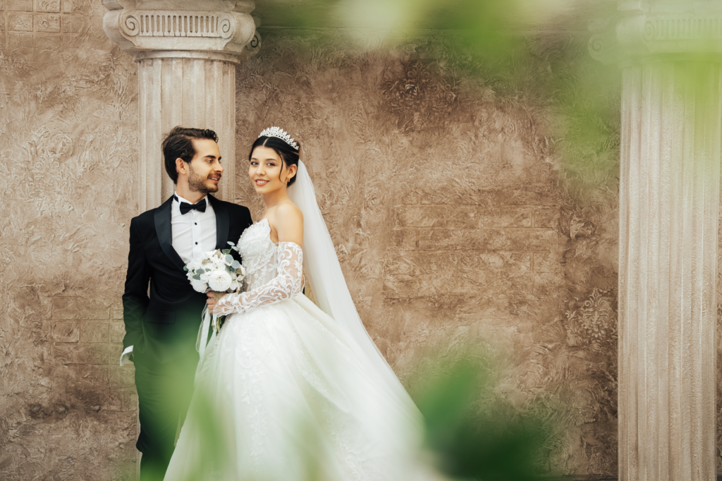 An example of traditional wedding photography featuring a beautifully posed couple in elegant attire. — best wedding pho…