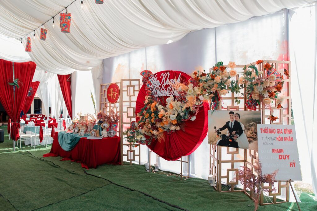 A beautifully decorated Las Vegas wedding venue showcasing local cultural elements. — Las Vegas wedding culture