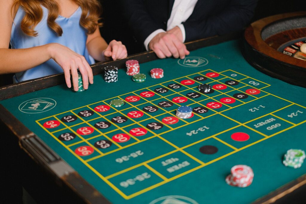 A couple enjoying their reception with iconic Las Vegas décor. — Las Vegas wedding checklist