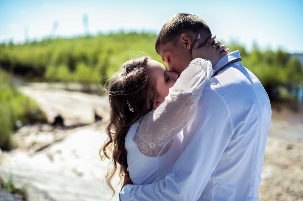 Couple celebrating after saying their vows in Las Vegas. — Las Vegas wedding packages